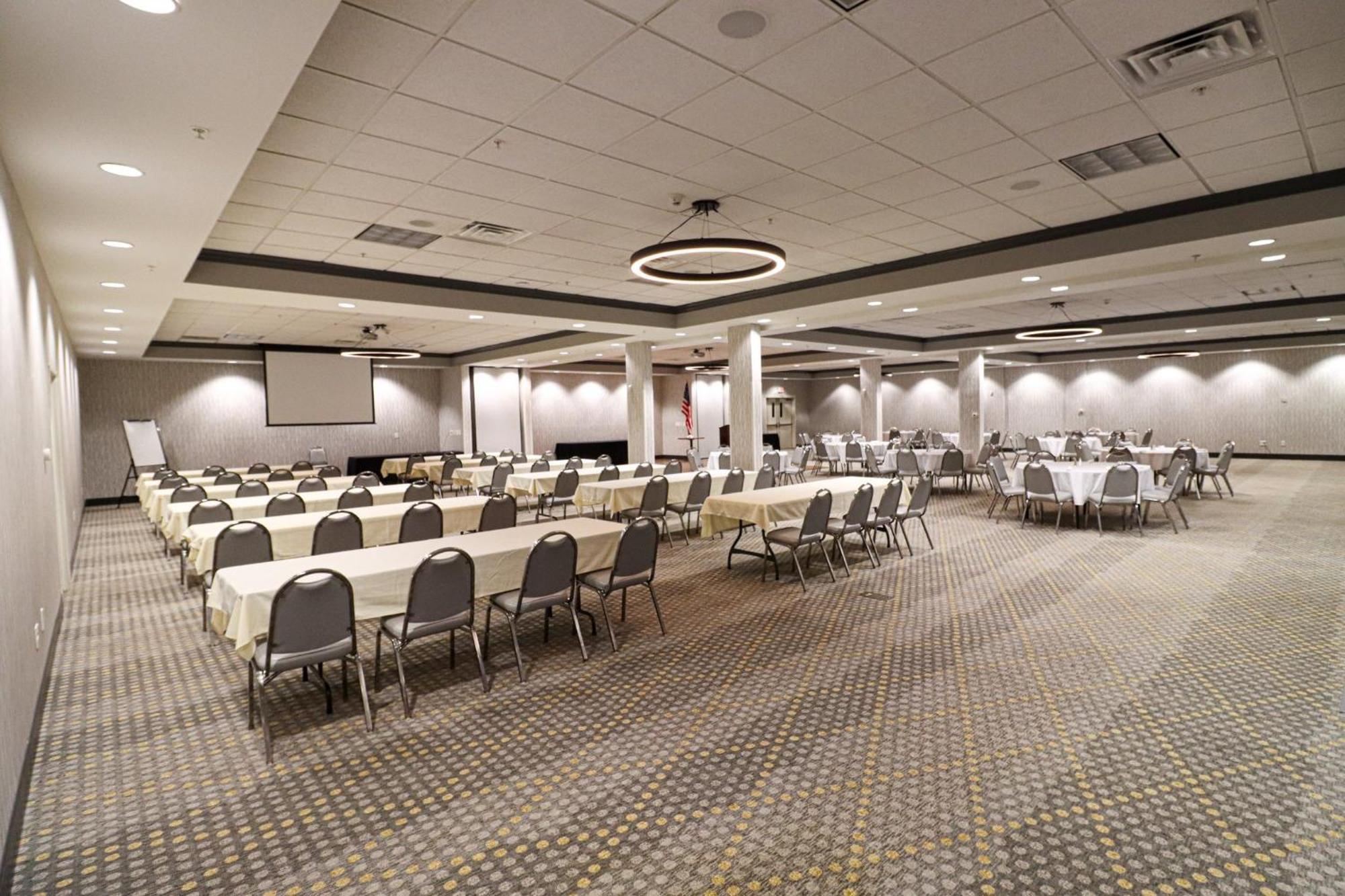 Holiday Inn Quincy By Ihg Extérieur photo